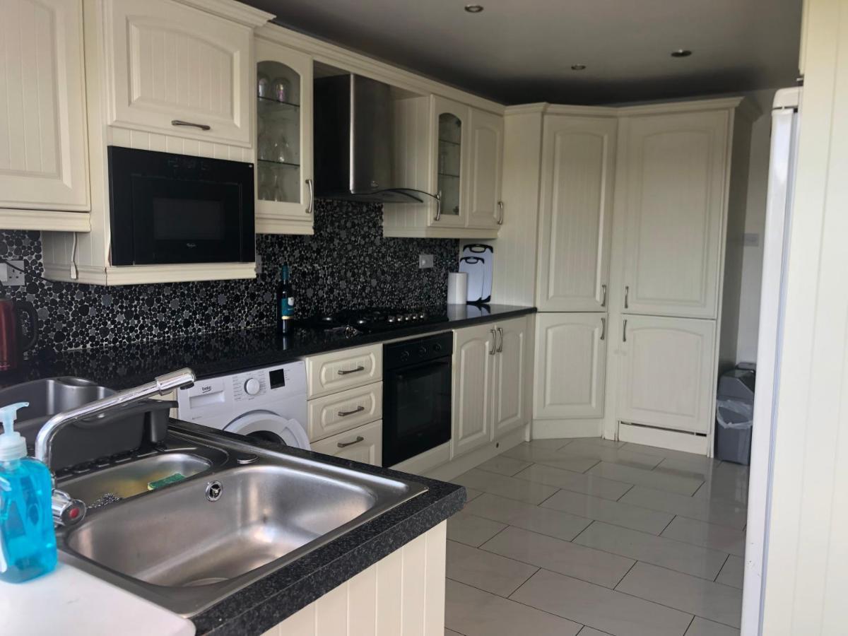 Coastal Townhouse Belmullet Villa Buitenkant foto